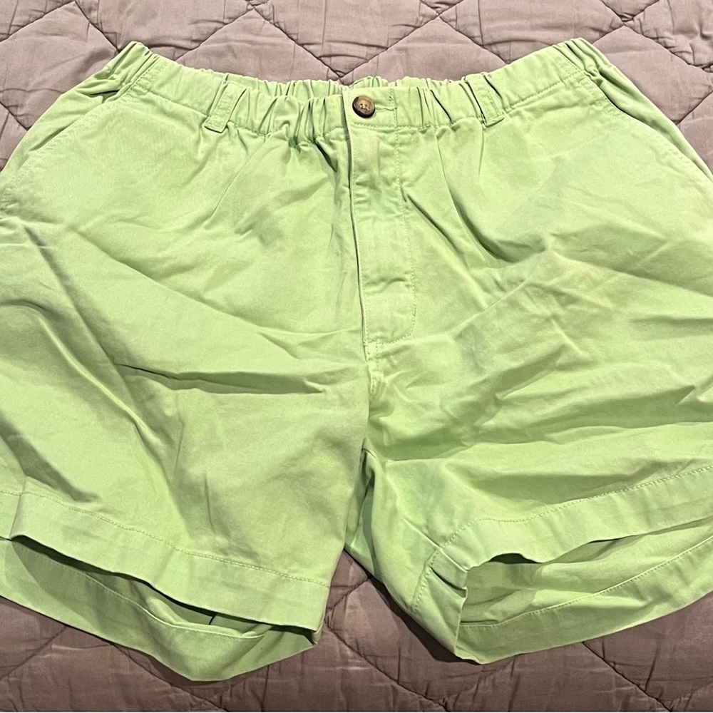 Men’s 6” inseam Snappers shorts size large